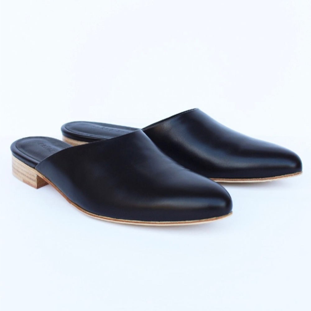 Freda Salvador Lay Mule, Sz 7, Black